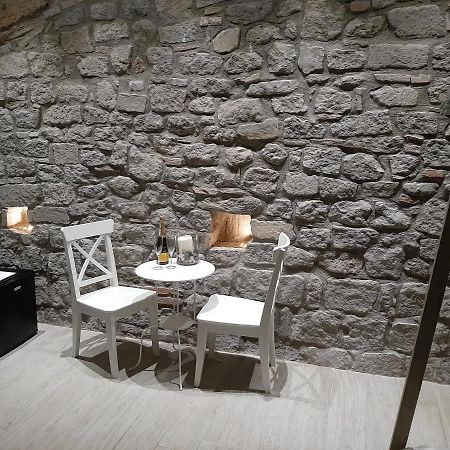 Hotel AL22 di piazza del Gesù Viterbo Esterno foto