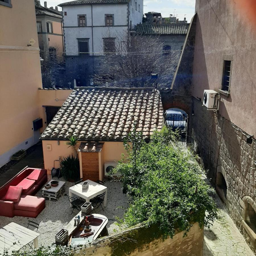 Hotel AL22 di piazza del Gesù Viterbo Esterno foto