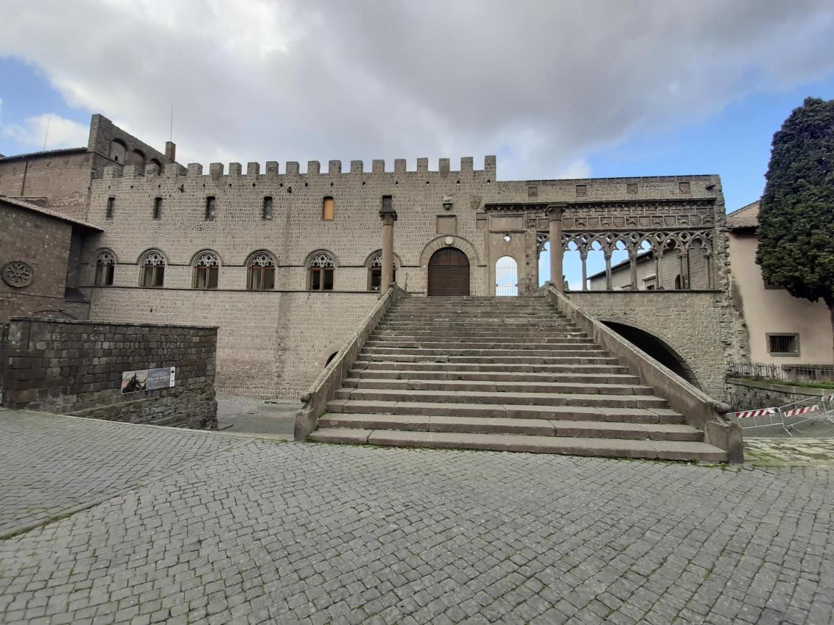 Hotel AL22 di piazza del Gesù Viterbo Esterno foto