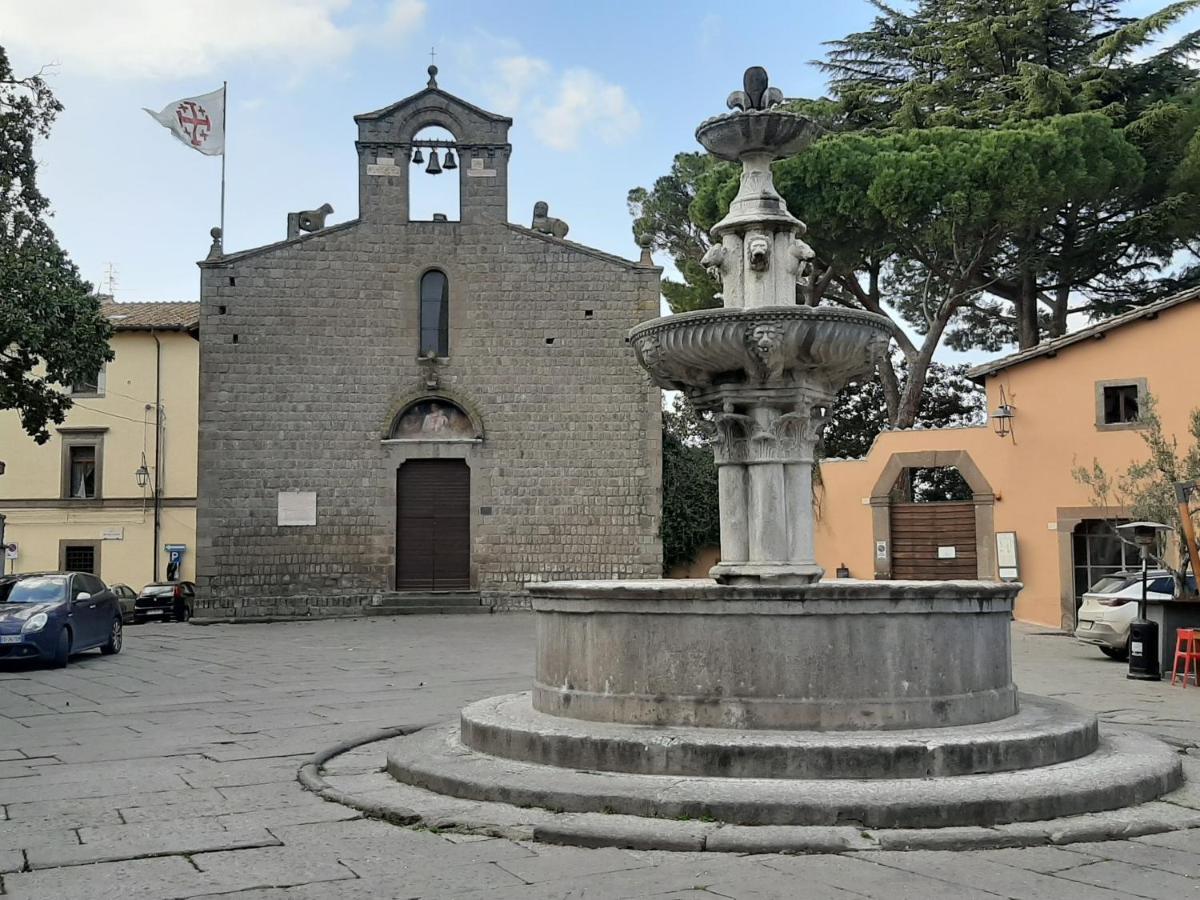 Hotel AL22 di piazza del Gesù Viterbo Esterno foto
