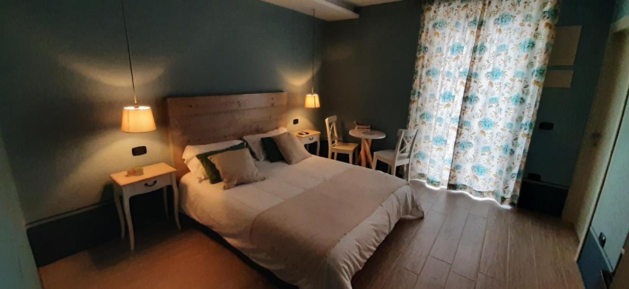 Hotel AL22 di piazza del Gesù Viterbo Esterno foto