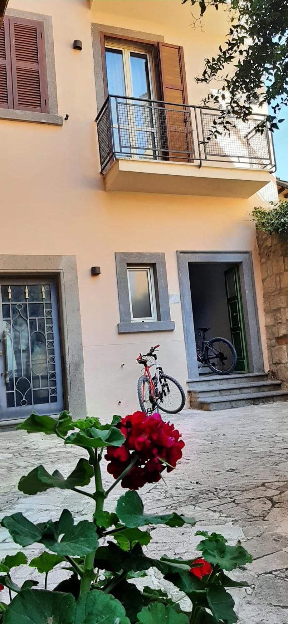 Hotel AL22 di piazza del Gesù Viterbo Esterno foto