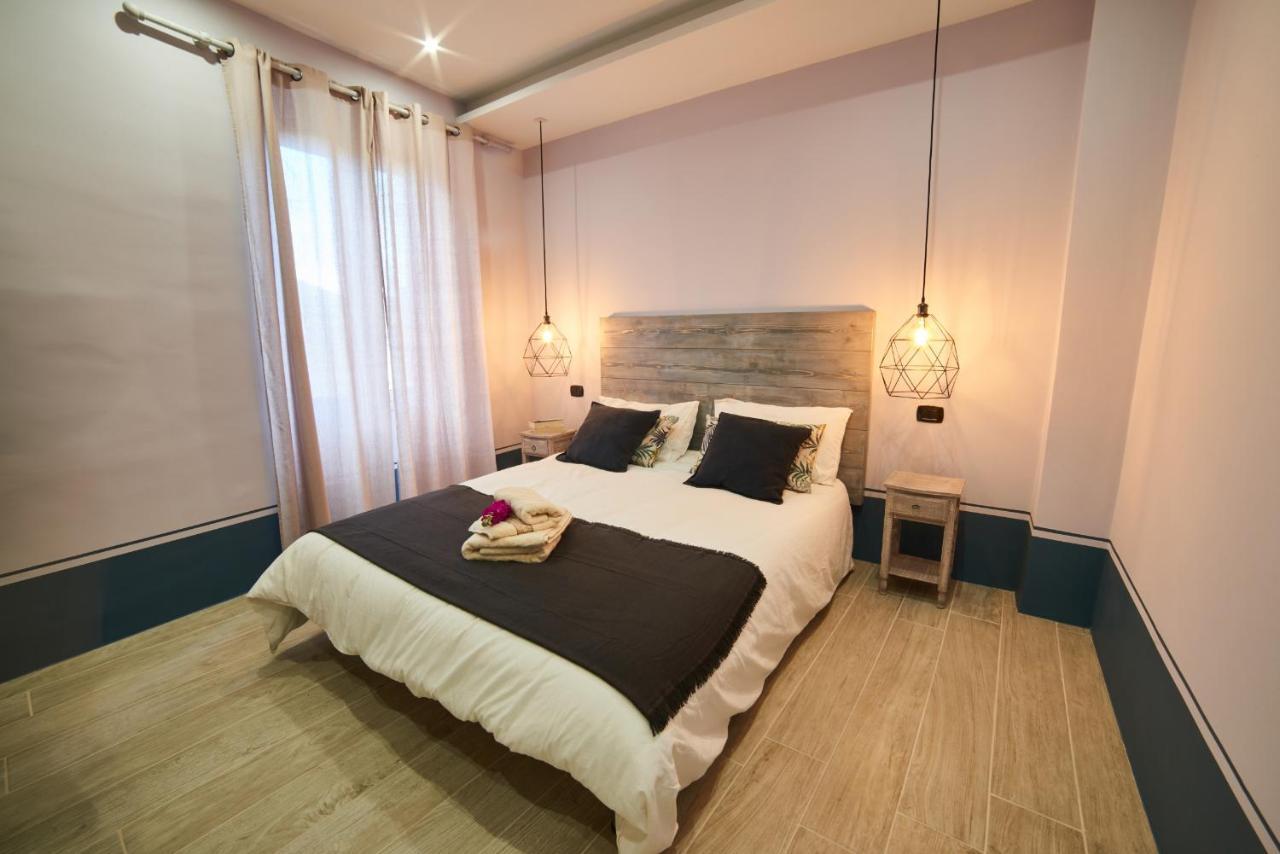 Hotel AL22 di piazza del Gesù Viterbo Esterno foto