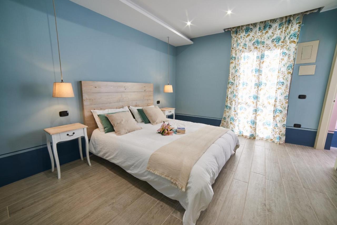 Hotel AL22 di piazza del Gesù Viterbo Esterno foto