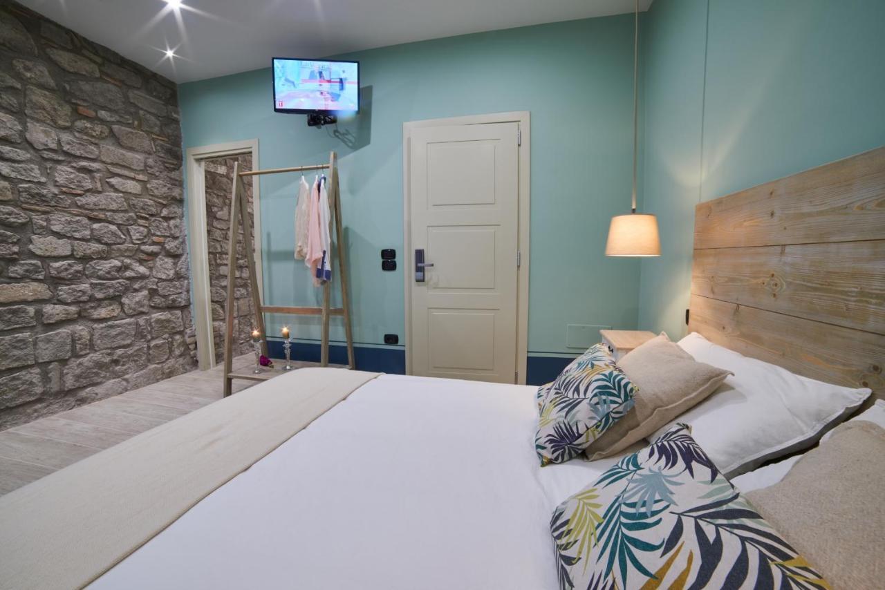 Hotel AL22 di piazza del Gesù Viterbo Esterno foto