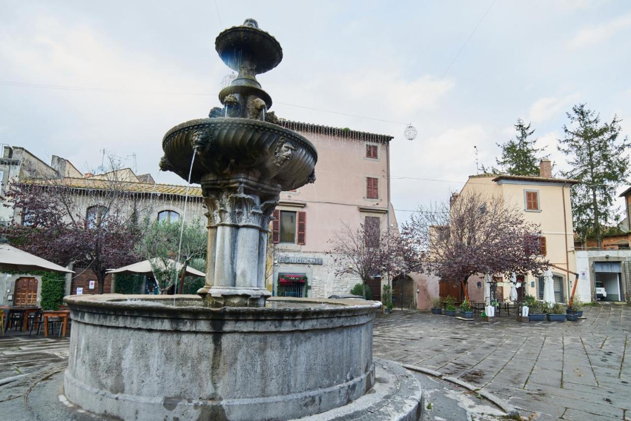 Hotel AL22 di piazza del Gesù Viterbo Esterno foto